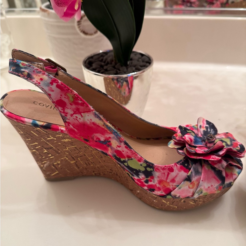 Covington Women's Multicolor Floral Cork Wedge Heels size 6.5 MAKE ME A OFFER! - Picture 7 of 17